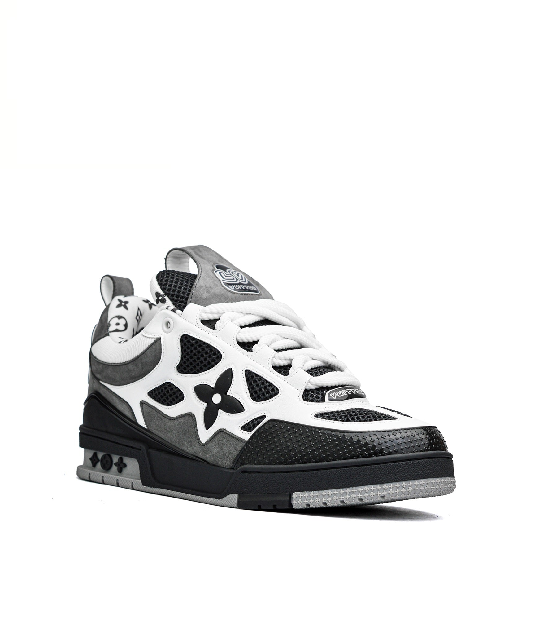 L&V SKATE SNEAKERS ( M )