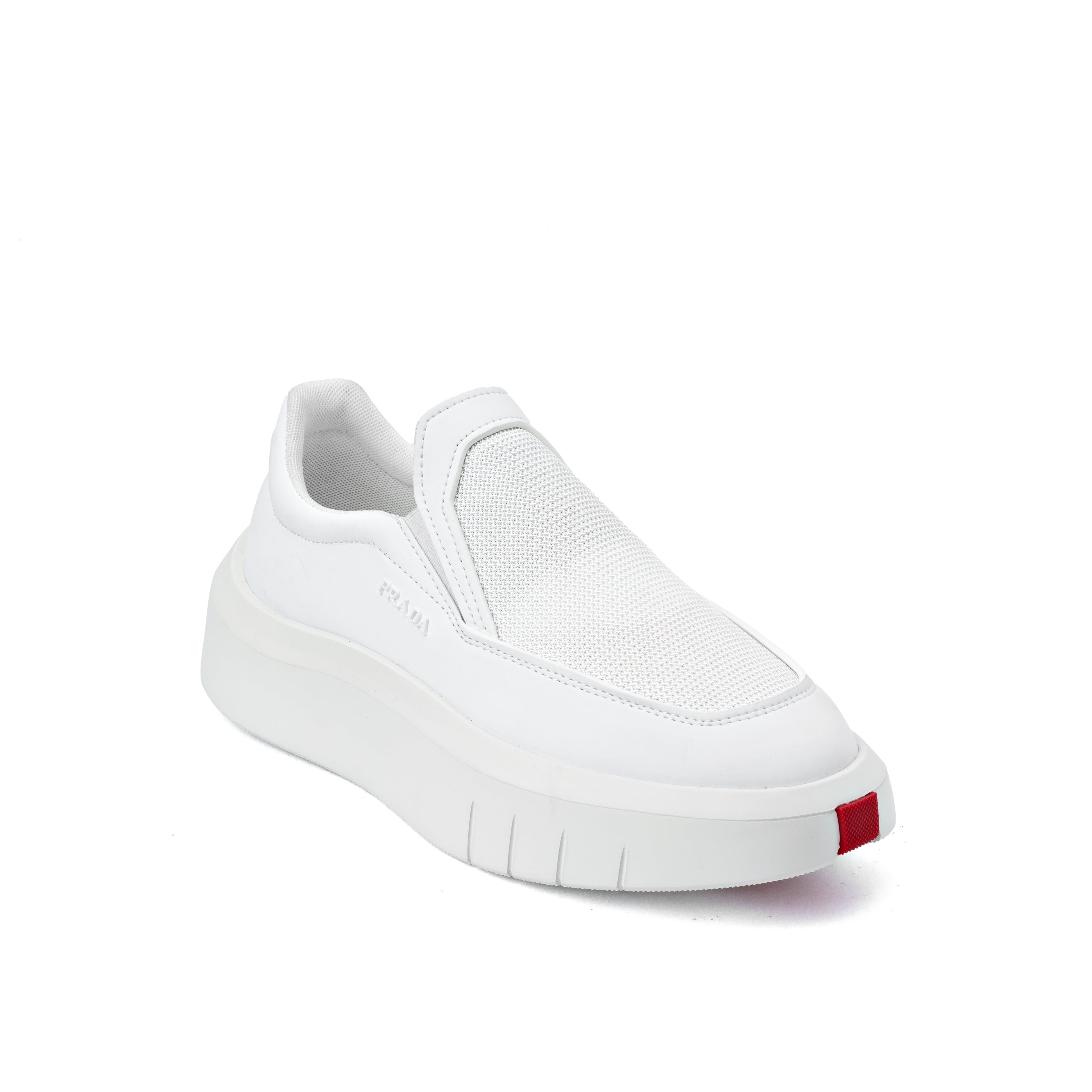 P. Slip On  ( M )