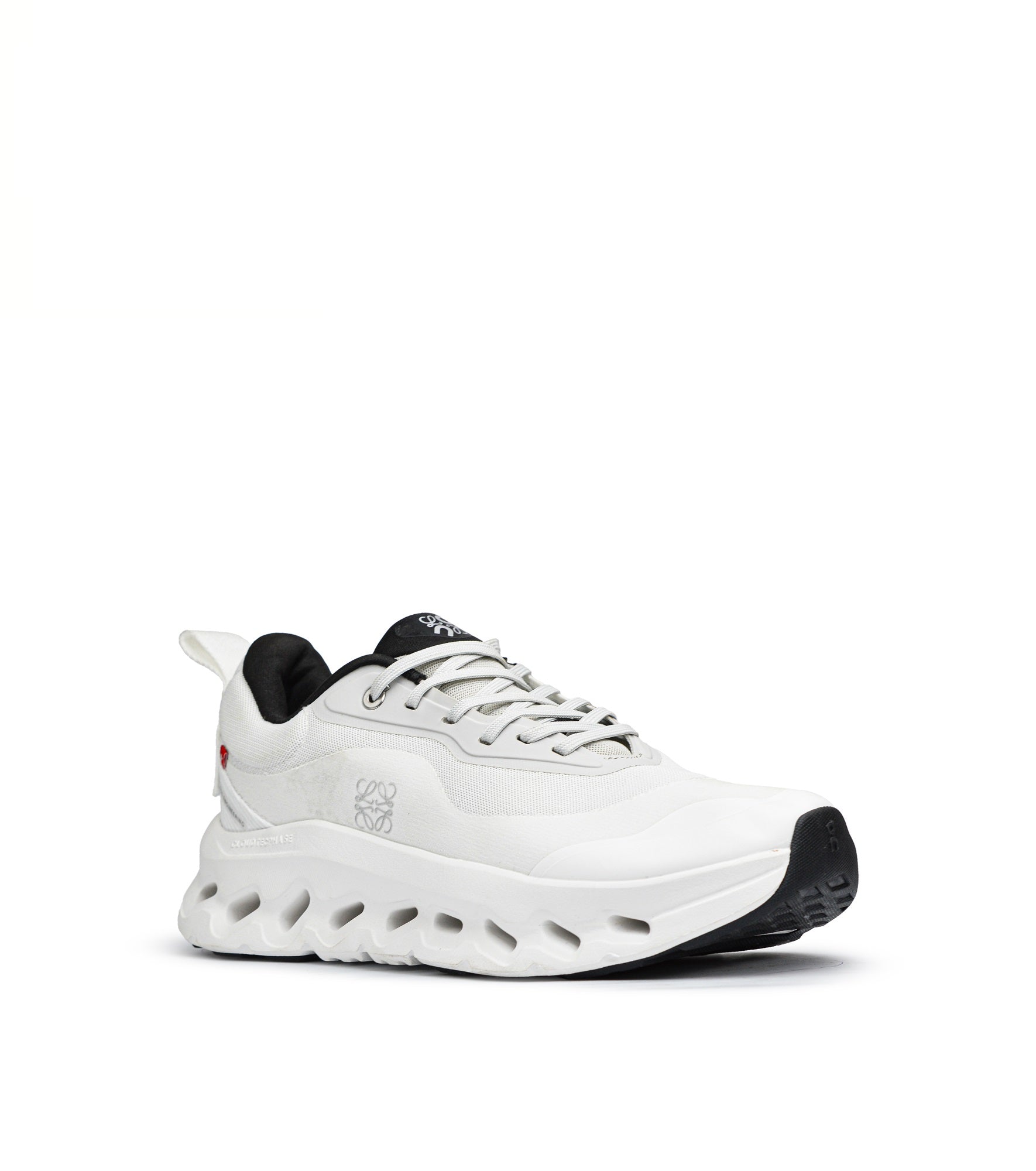 cloud loewe running ( W )